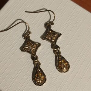 Crystal Drop Earrings - Yellow 💛